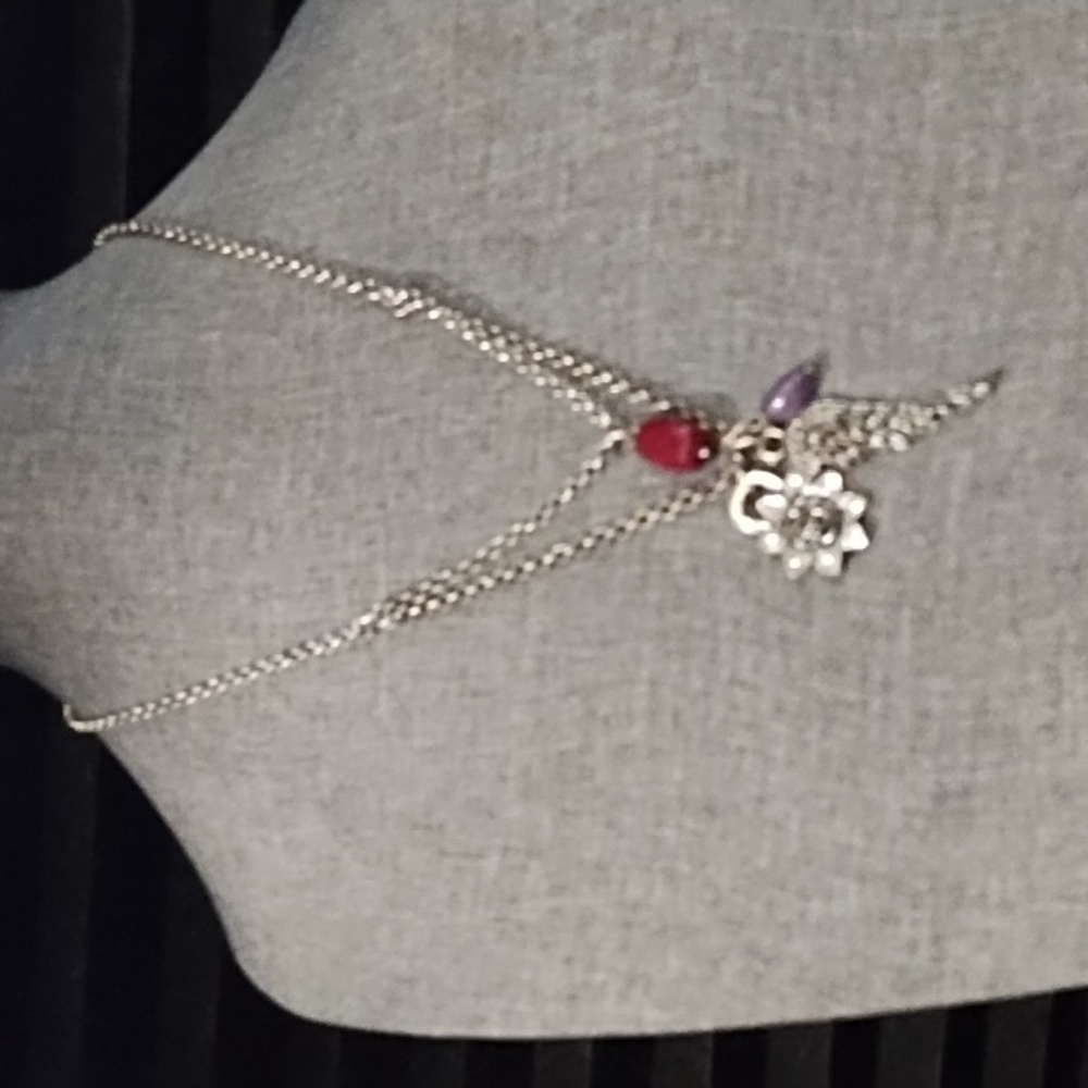 NWOT Angel wing chain
